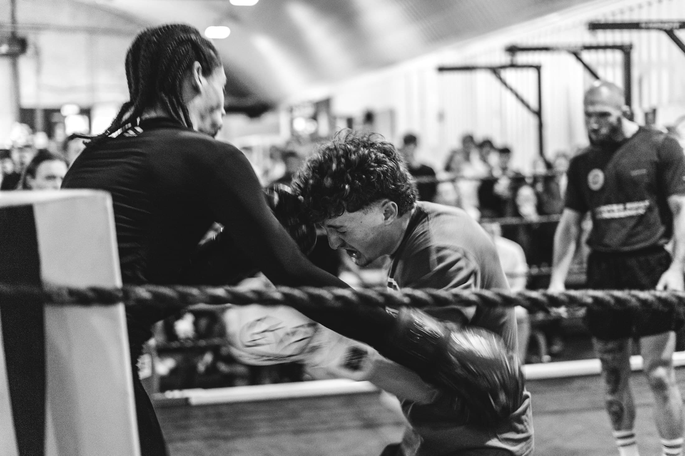 Treino de boxe em um ringue